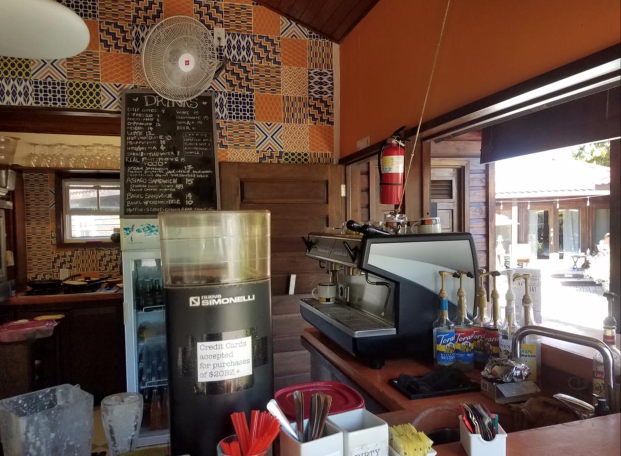 Marbucks Bed & Breakfast San Pedro  Dış mekan fotoğraf